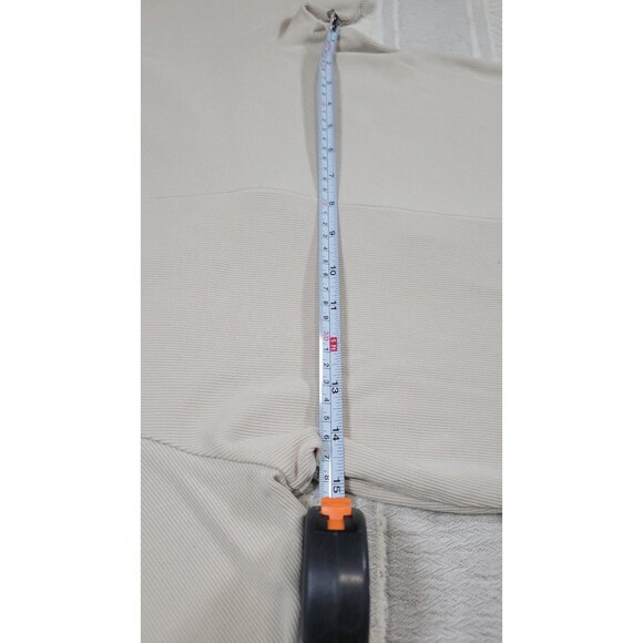 TravisMathew Women’s Ribbed Knit Button-Front Top – Size M Beige (Style‎ 1LE008) - Picture 5 of 9